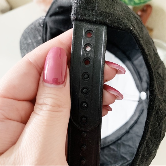 Forever 21 Black Metallic Cap - Picture 5 of 6